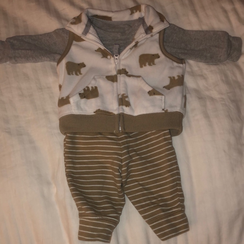 Bear themed outfit 🐻